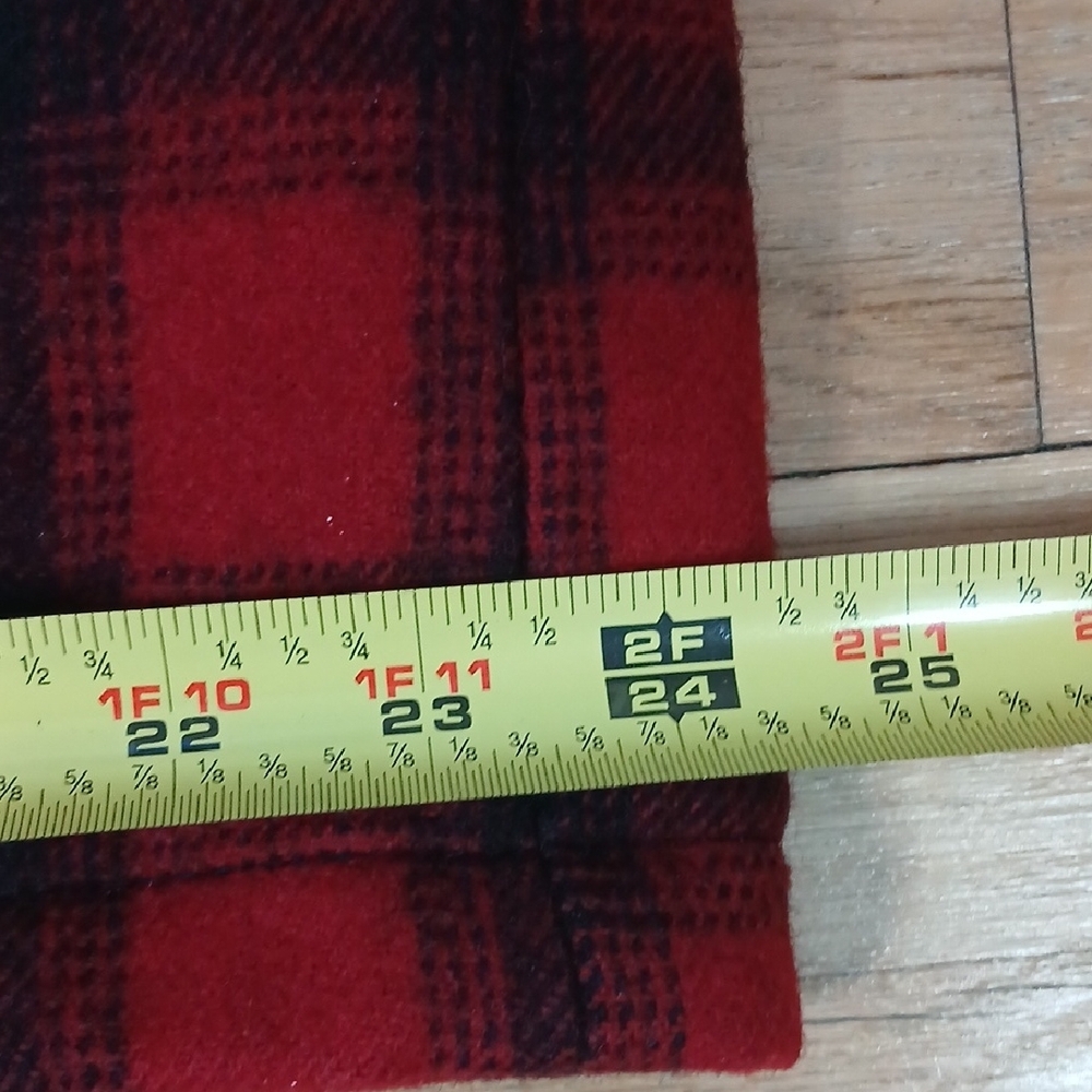 Woolrich Men's Classic Red and Black Checkered Jacket - Picture 9 of 13